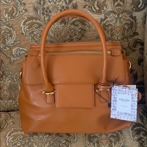 The Luxy Satchel! New!